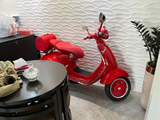 وسپا ۹۴۶ رد vespa red 946|موتورسیکلت|تهران, سعادت‌آباد|دیوار