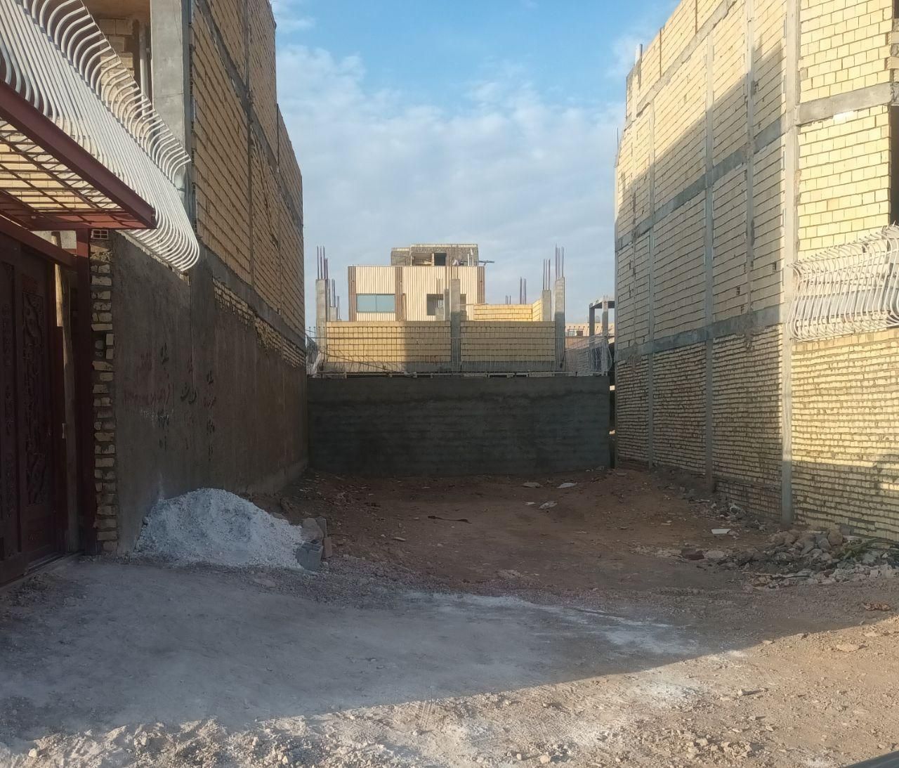 زمین ۱۶۲ متری واقع در شهرک هزار دستگاه خورزوق|فروش زمین و ملک کلنگی|برخوار, |دیوار