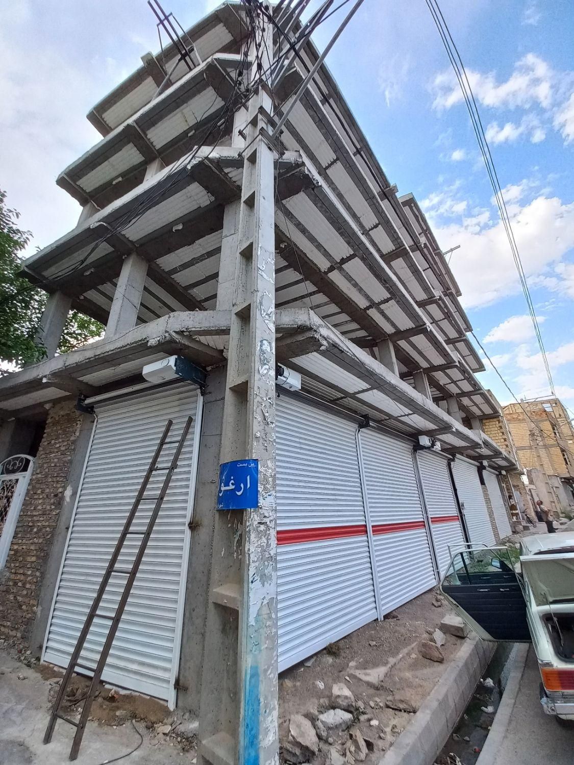 اجرای کرکره برقی و سقف کاذب|خدمات پیشه و مهارت|میانه, |دیوار