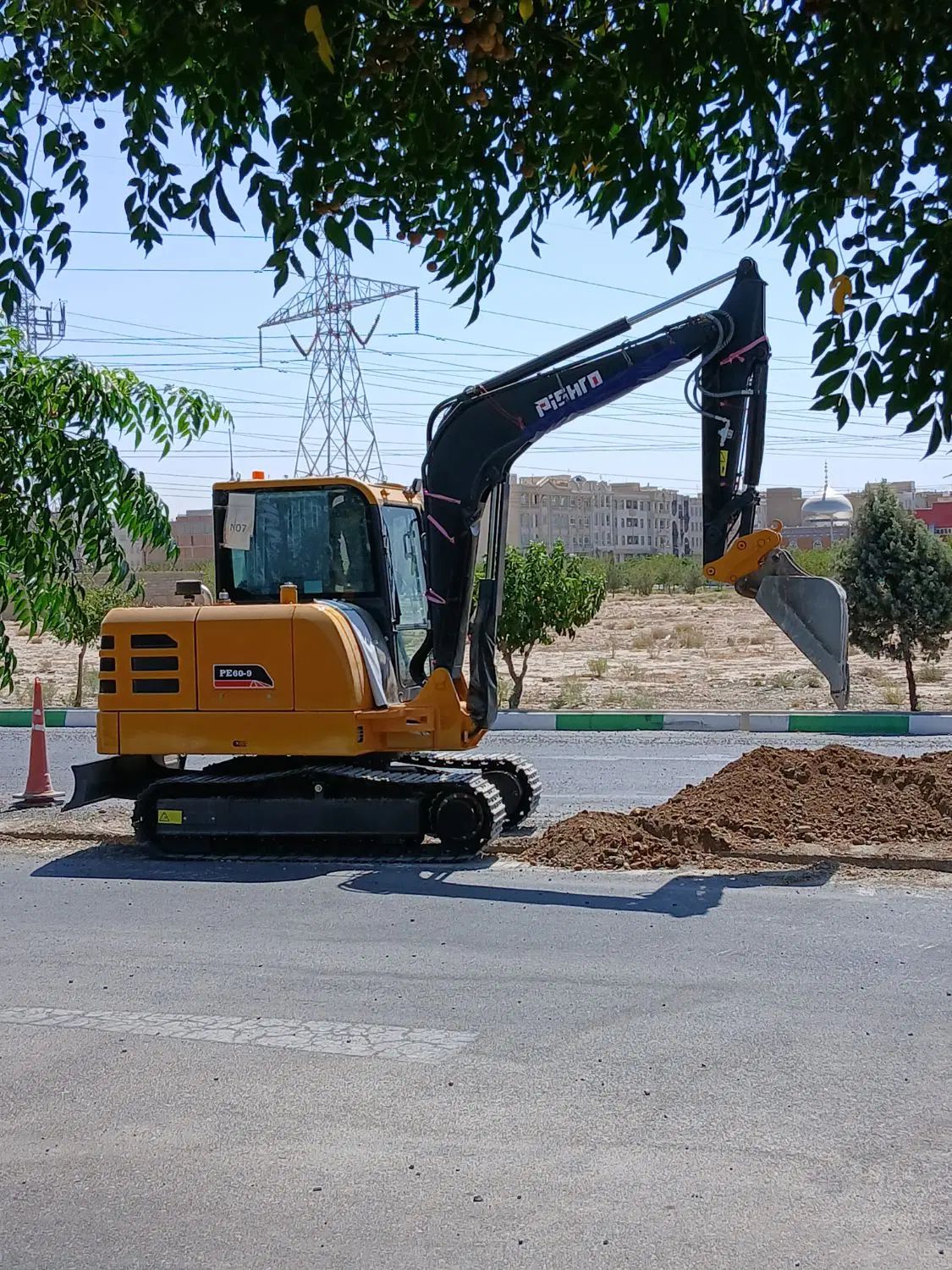 اجاره بیل مکانیکی و مینی بیل همراه پیکور|خدمات حمل و نقل|تهران, افسریه شمالی|دیوار