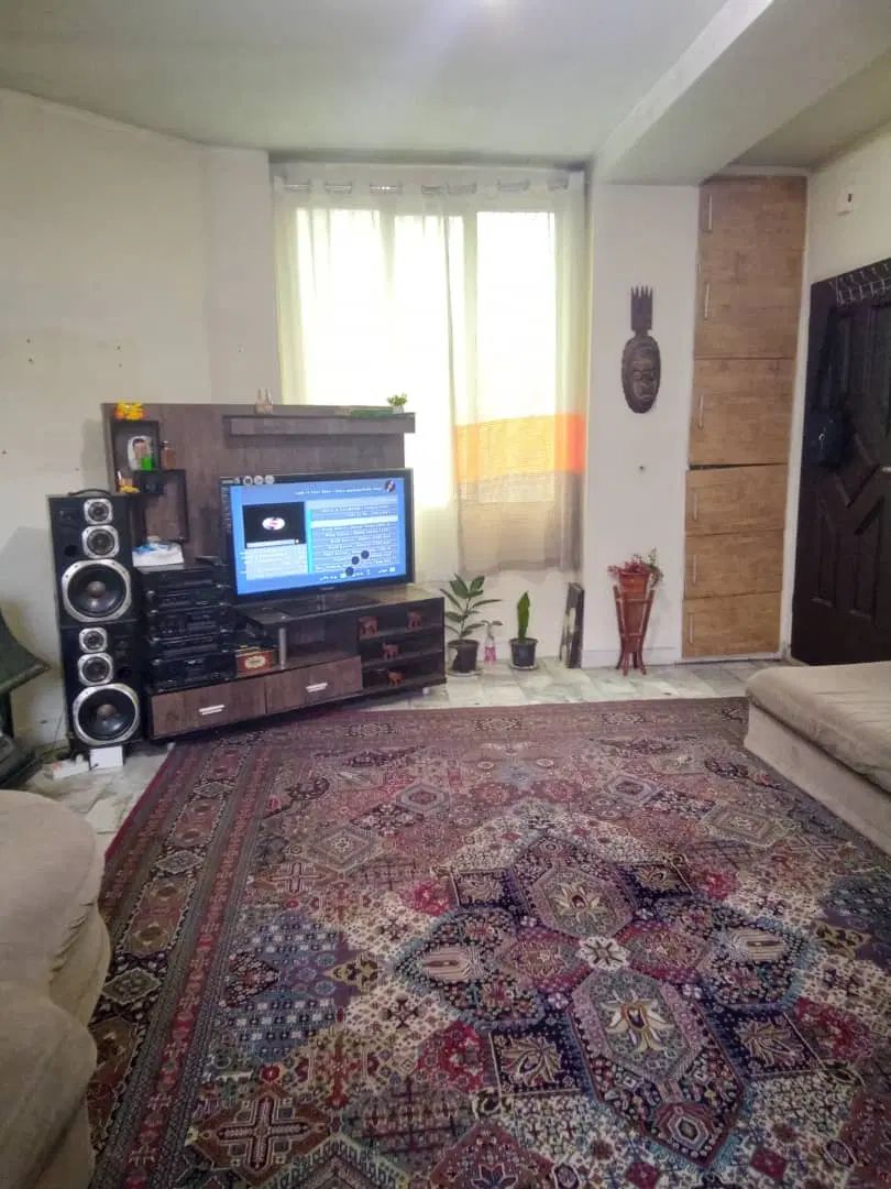 مبل۷نفره ترک با عسلی.۳ تخته فرش و گاز ۵شعله|مبلمان خانگی و میز عسلی|تهران, جی|دیوار