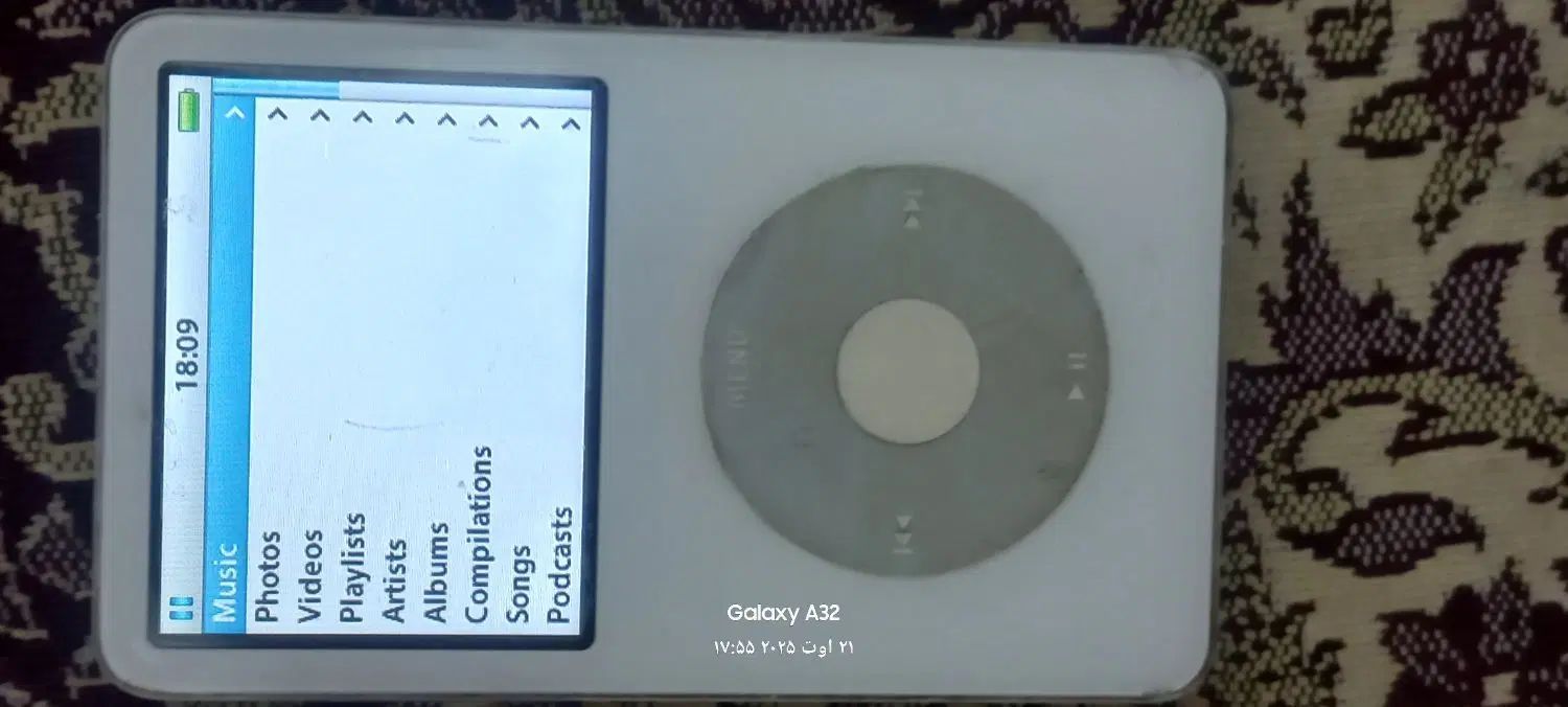 ipod اپل ۸۰ گیگ کاملا سالم با گوشی سامسونگ وشیائو|پخش‌کننده همراه|کرج, گلشهر|دیوار