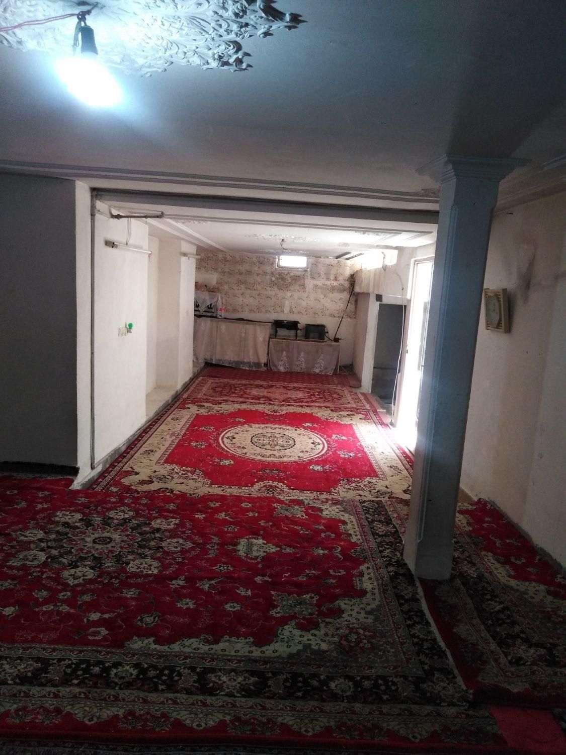 اخانه  ۲00 متری با زیر زمین قابل سکونت پ|اجارهٔ خانه و ویلا|اصفهان, پوریای ولی|دیوار