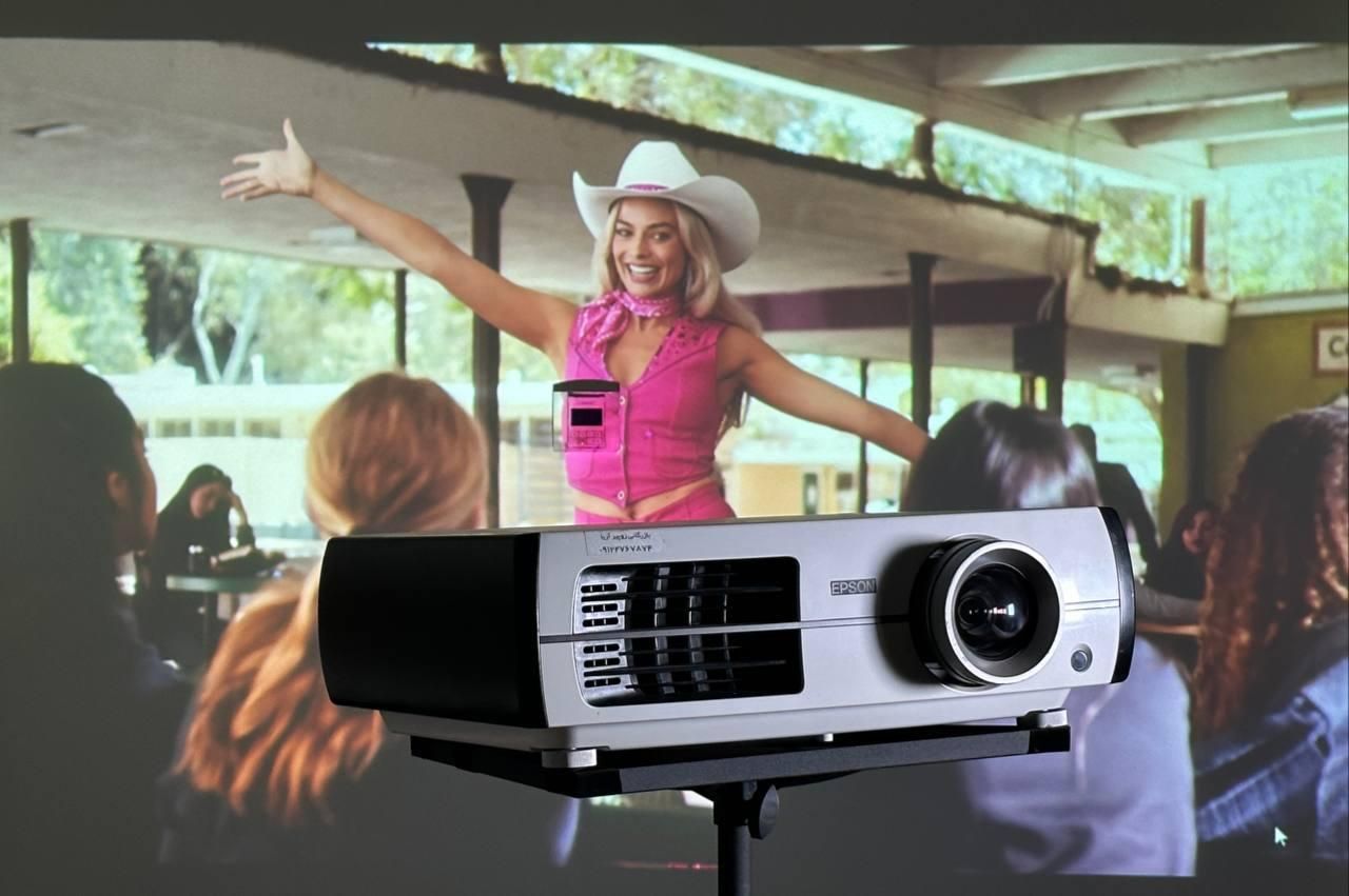 ویدئو پروژکتور Epson Home cinema|تلویزیون و پروژکتور|قم, سالاریه|دیوار