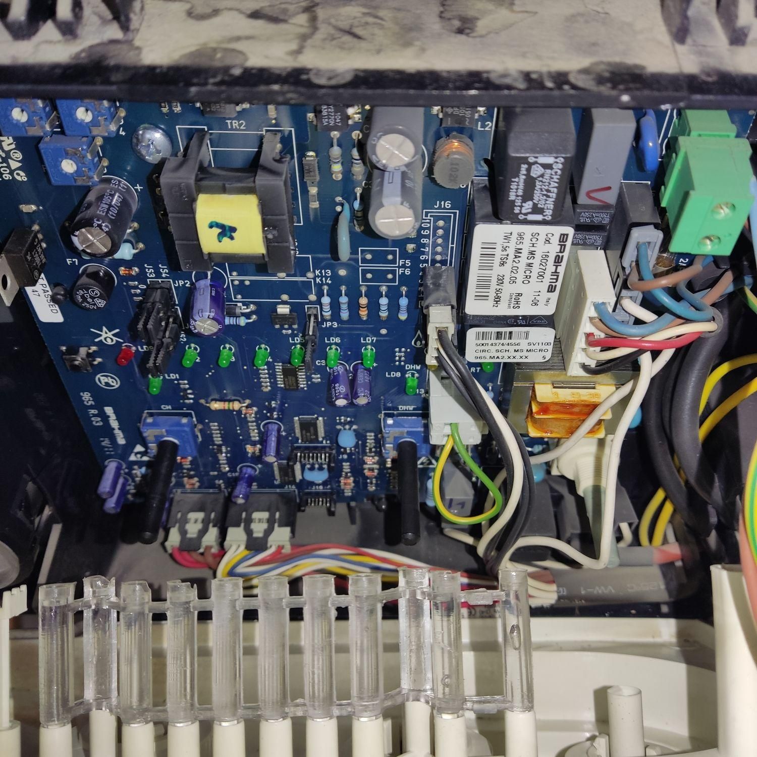 تعمیر استادکار تعمیرات تعمیرکار پکیج و آبگرمکن|خدمات پیشه و مهارت|کرمانشاه, |دیوار