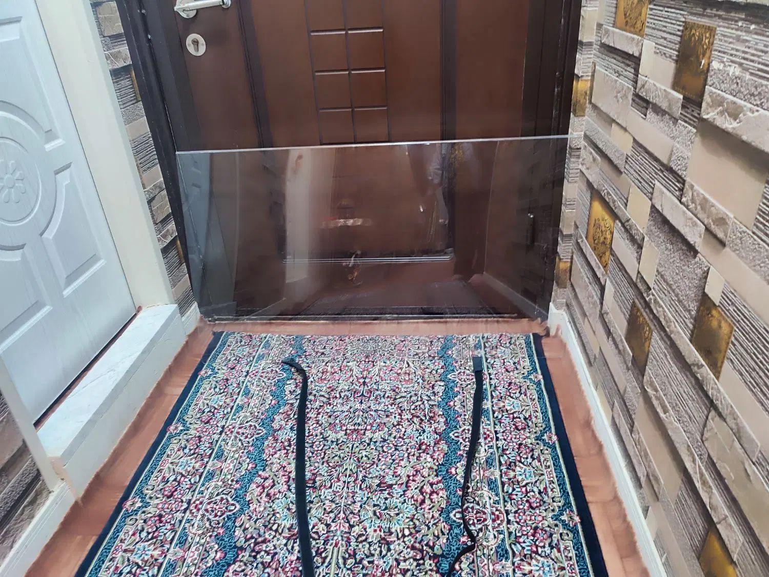 گلس تلویزیون جنس خارجی برای تلویزیون ۵۰ اینچ|تلویزیون و پروژکتور|بروجرد, |دیوار