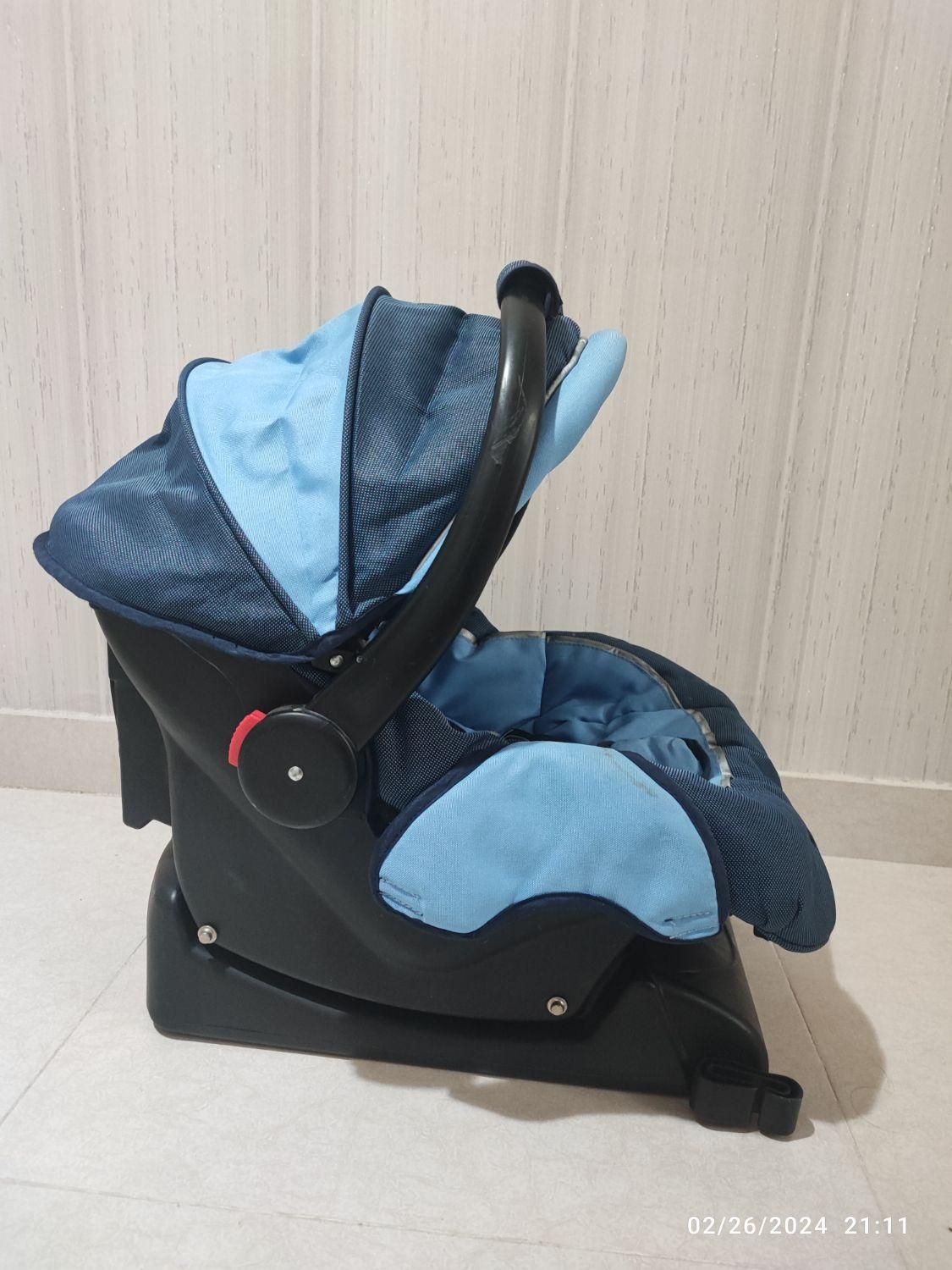 کریر  کودک فرانسوی Baby Bus (صندلی ماشین)|تخت و صندلی بچه|بندرعباس, |دیوار