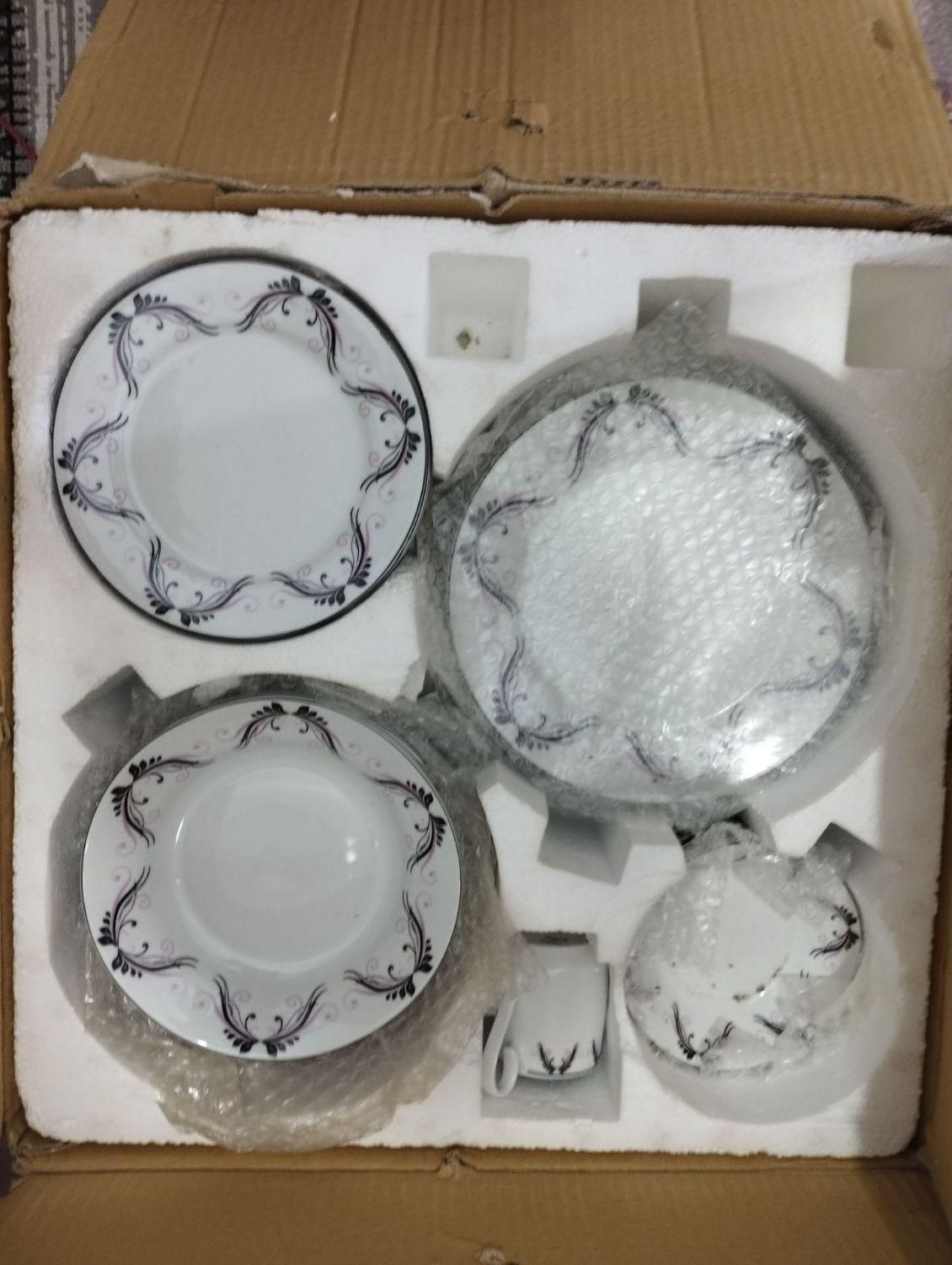 سرویس چینی 6 نفره|ظروف سرو و پذیرایی|مشهد, اروند|دیوار