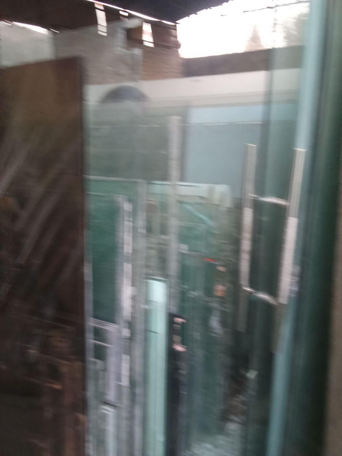 خریدفروش و خرید شیشه سکوریت|عمده‌فروشی|تهران, پاسداران|دیوار