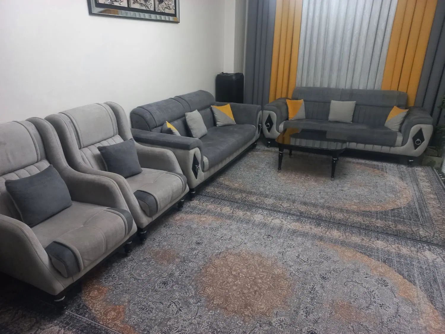 یه دست مبل ۸ نفره سالم تمیز در حد نو بدون هیچ مشکل|مبلمان خانگی و میز عسلی|تهران, بهاران|دیوار