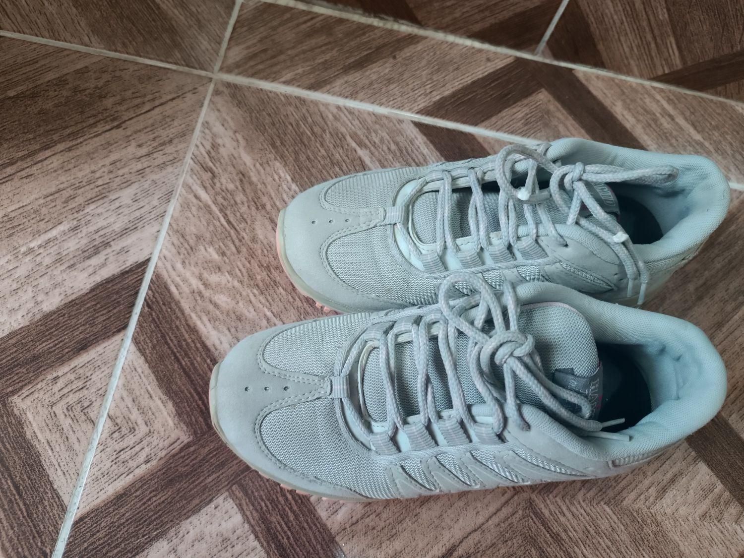 کفش اسپرت|کیف، کفش، کمربند|گلبهار, شهر جدید گلبهار|دیوار