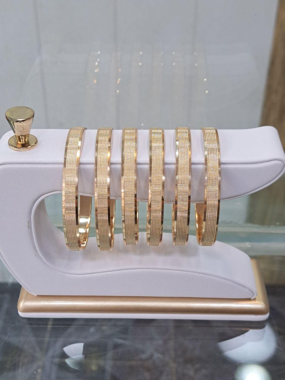 النگو برج|جواهرات|قم, نیروگاه|دیوار