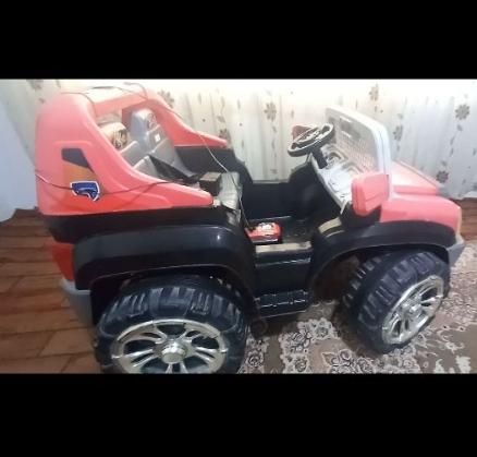 ماشین شارژی دوموتوره|اسباببازی|نقده, |دیوار