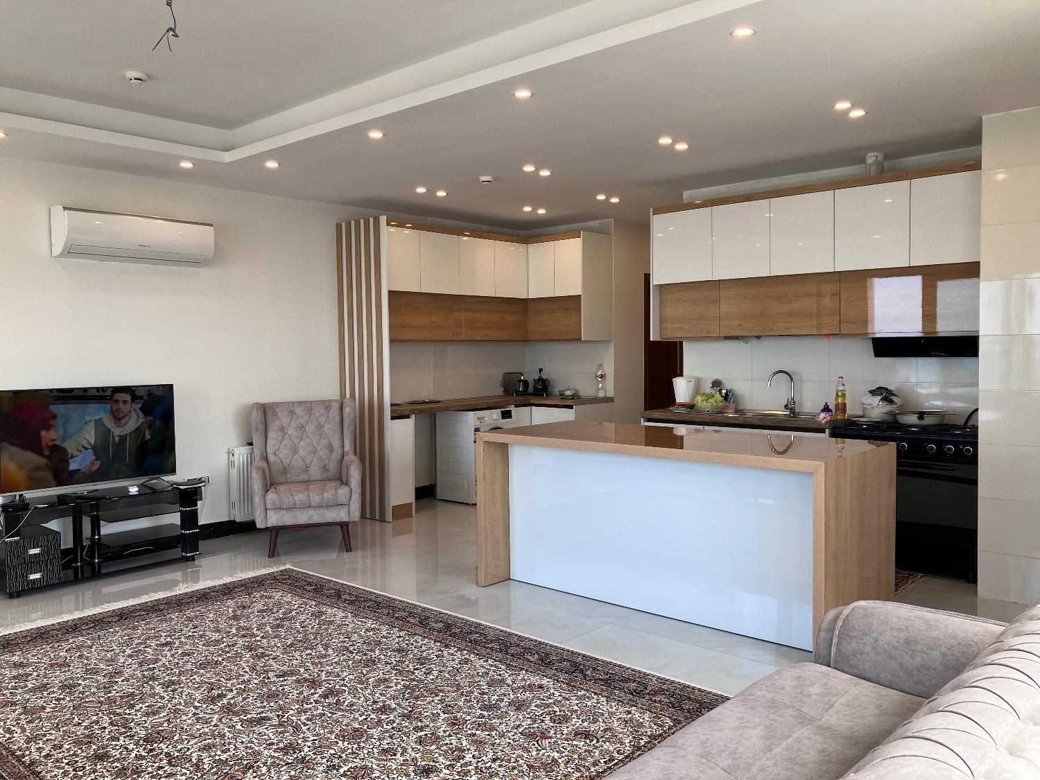 آپارتمان ۱۴۵ متر ، ساحلی ، برج ۱۴ طبقه|اجارهٔ آپارتمان|محمودآباد, |دیوار