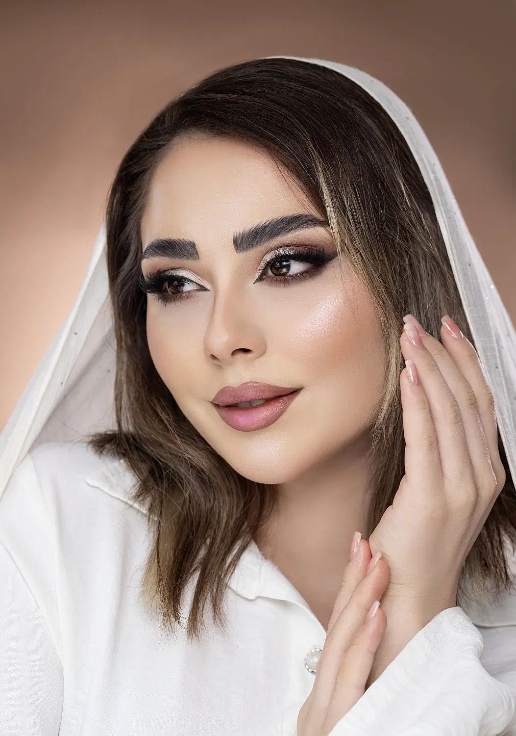 میکاپ عروس و همراهی.آموزش تخصصی صفر تا صد میکاپ|خدمات آرایشگری و زیبایی|مشهد, طبرسی شمالی|دیوار
