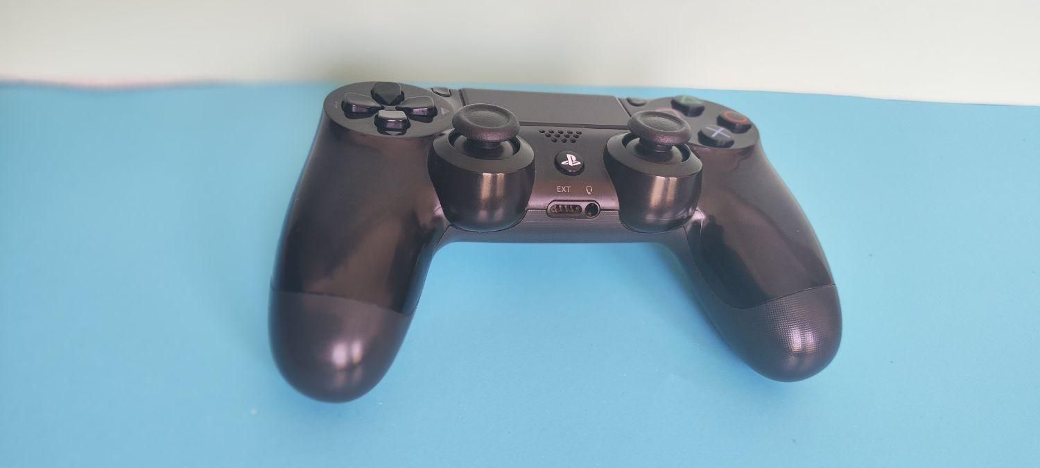 فروش دسته ps4 اصل به شرط به قیمت عمده ...|کنسول، بازی ویدئویی و آنلاین|شیراز, دروازه قران|دیوار