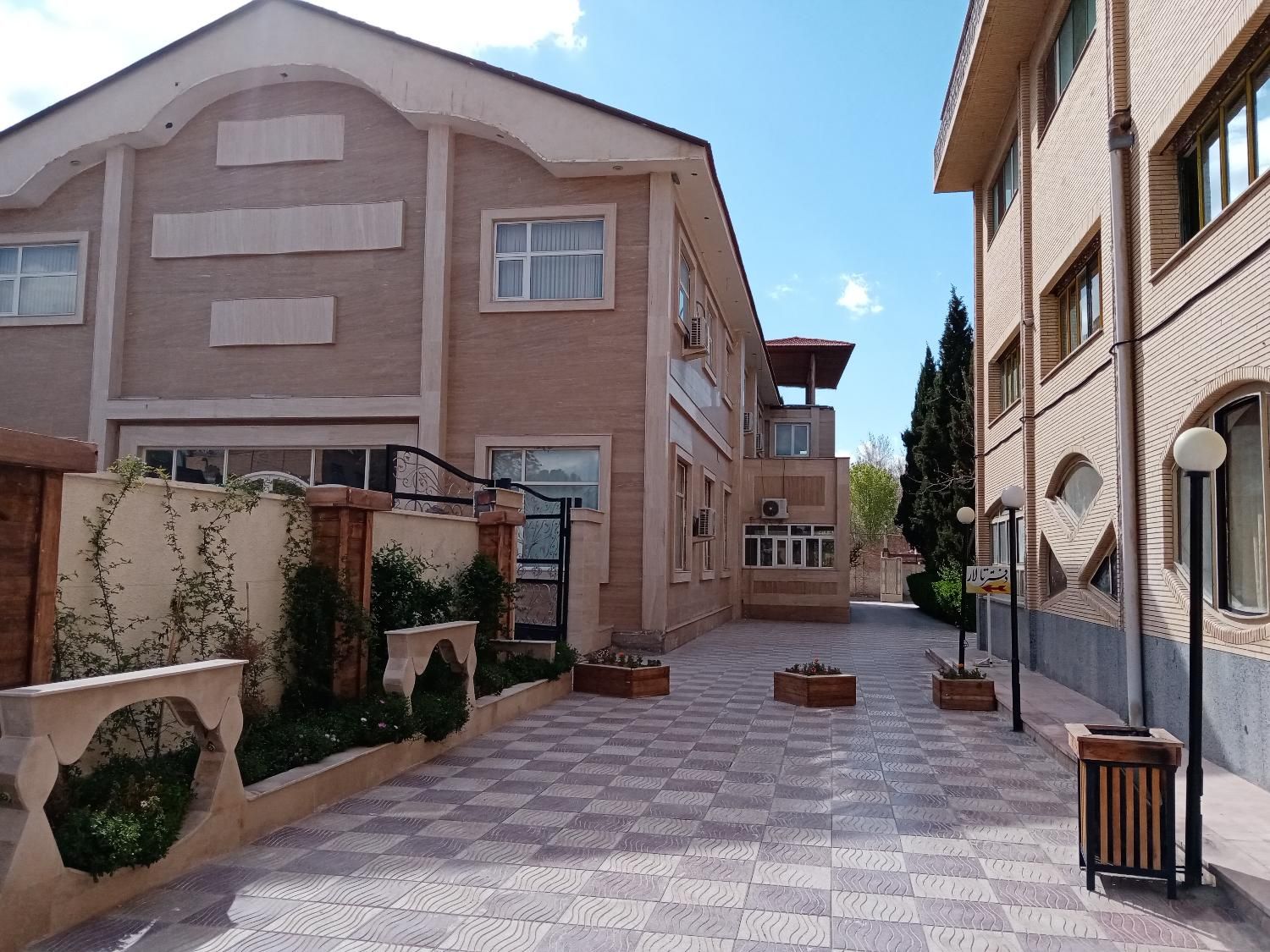 اجاره روزانه واحد ویلای و آپارتمان|اجارهٔ کوتاه‌مدت ویلا و باغ|کرمان, |دیوار