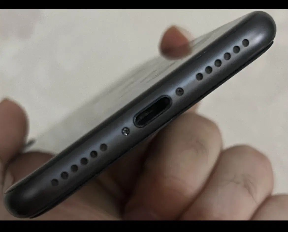 اپل iPhone SE (2020) با حافظهٔ ۱۲۸ گیگابایت|موبایل|همدان, |دیوار