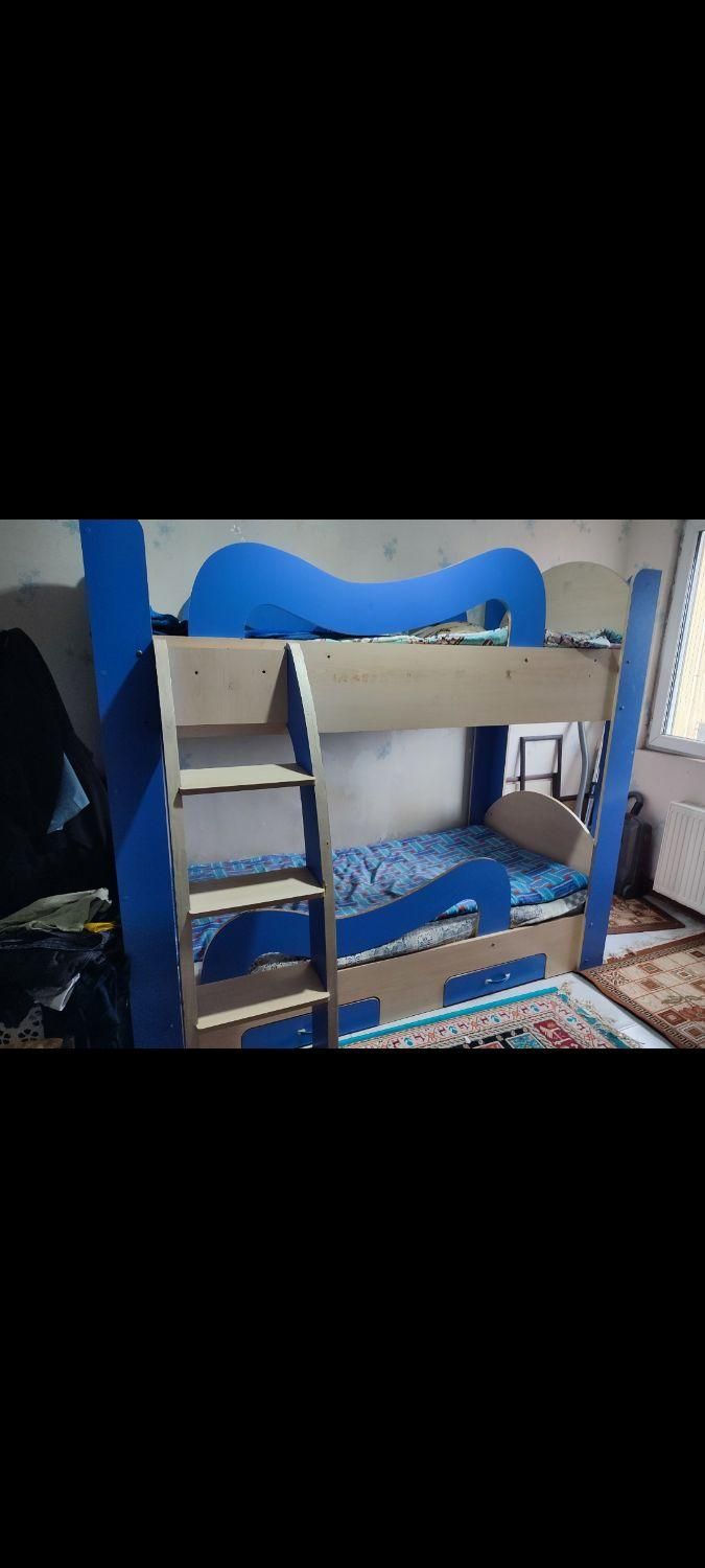 تخت دو طبقه ام دی آف سالم  و میز کار|تخت و سرویس خواب|رشت, پل تالشان|دیوار