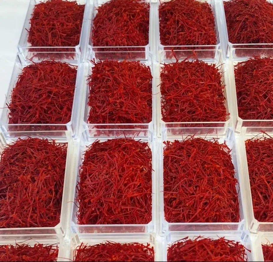 فروش زعفران قائنات در نهاوند قیمت جزئی 165000|خوردنی و آشامیدنی|نهاوند, |دیوار