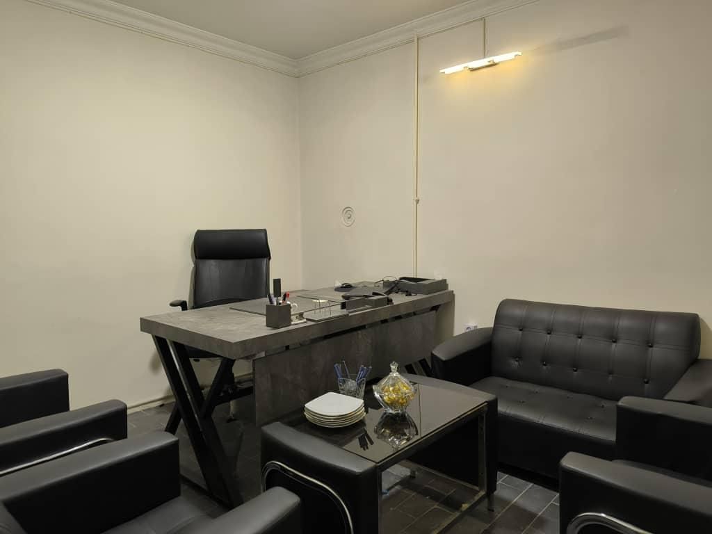 استخدام مشاور املاک خانوم و اقا حرفه ای|استخدام اداری و مدیریت|مشهد, دانشجو|دیوار