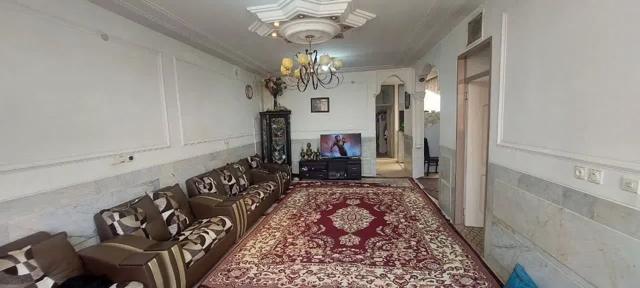 منزل ویلایی ۲۷۳ متری ۳ خوابهای در مولوی شمالی|فروش خانه و ویلا|نجف‌آباد, هفده شهریور|دیوار