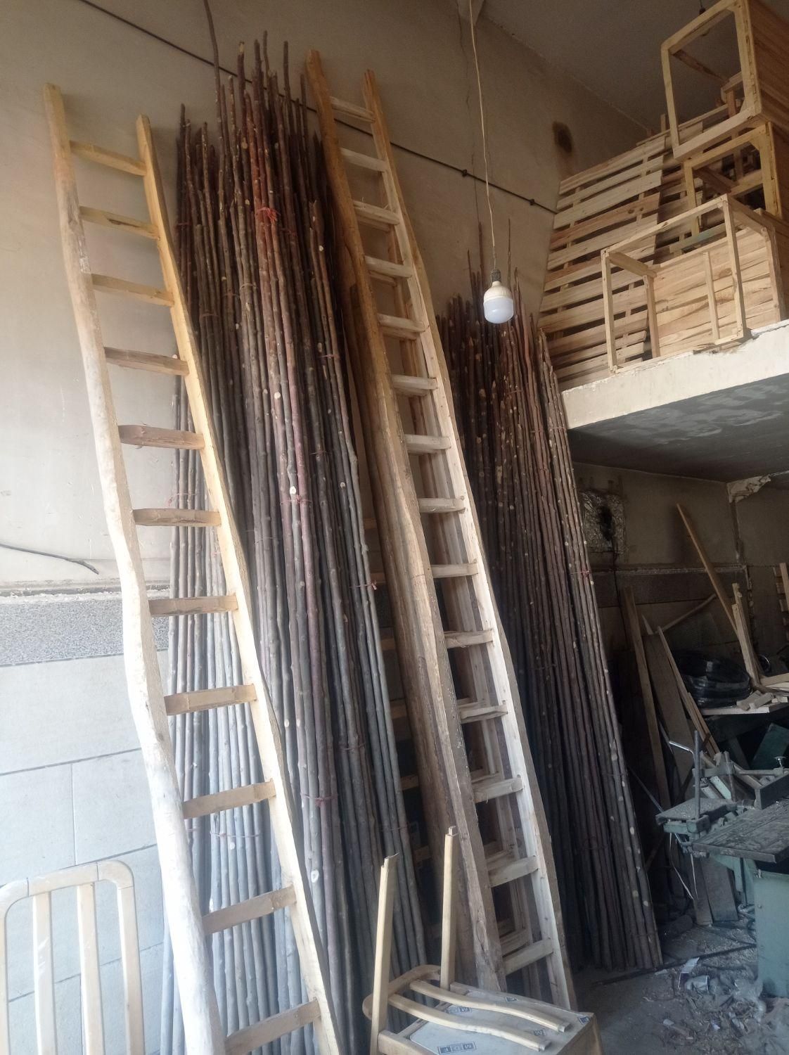 کفی تخت کرسی نردبان گردو تکان نجاری|تخت و سرویس خواب|همدان, |دیوار