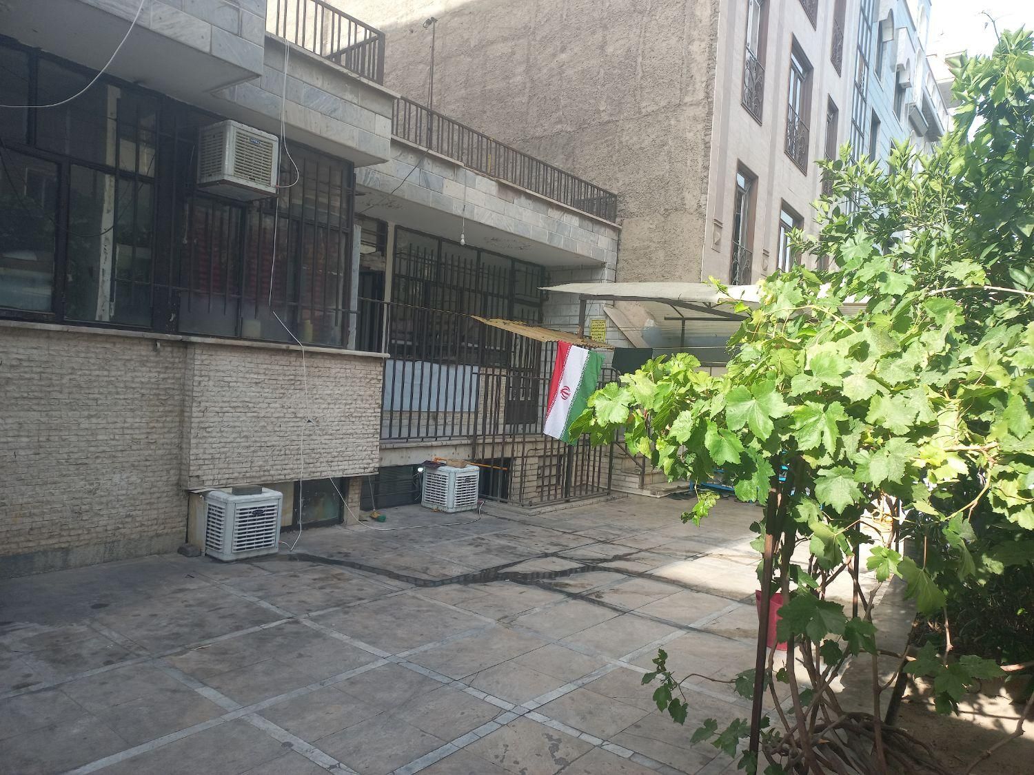 خوابگاه کارمندی آقا.. ماهیانه مهمان ۱۵۰ هزار تومن|اجارهٔ کوتاه‌مدت آپارتمان و سوئیت|تهران, صادقیه|دیوار