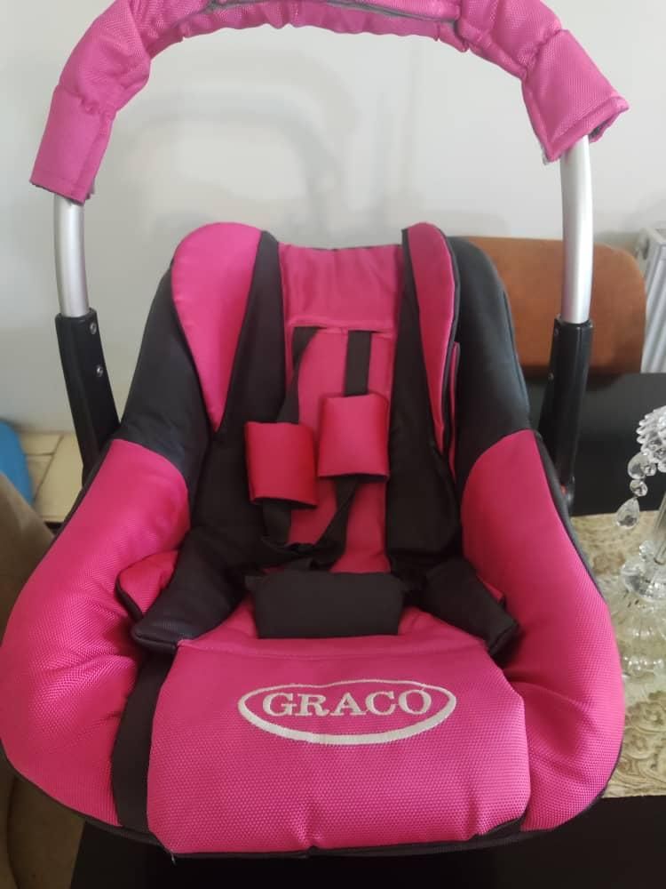 کریر در حد نو|کالسکه و لوازم جانبی|رودهن, |دیوار