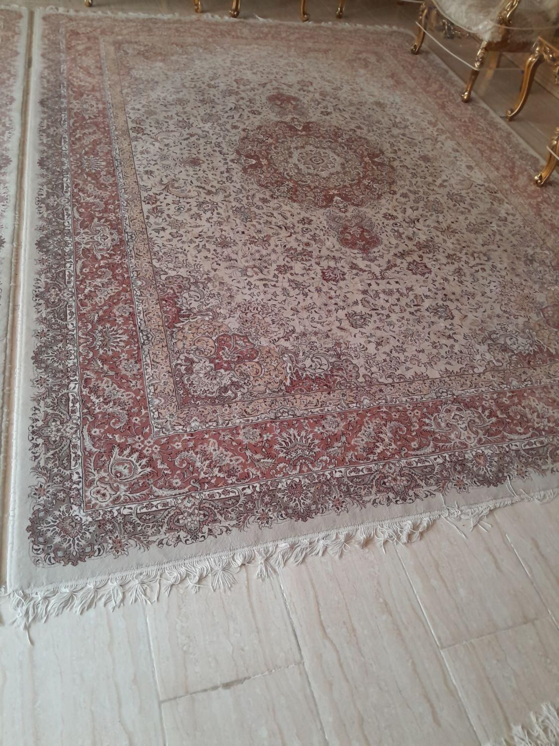 فرش ۹ متری تمیزهمراه باکناره|فرش|تبریز, |دیوار