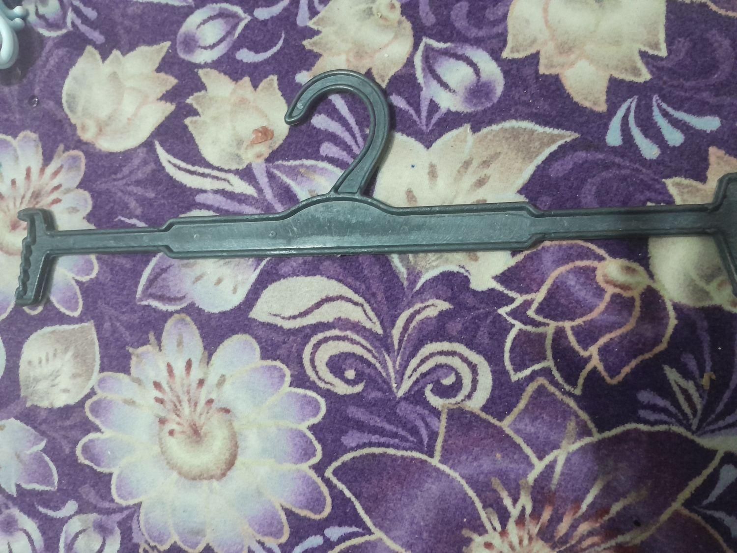 چوب لباسی|لباس|هندیجان, |دیوار