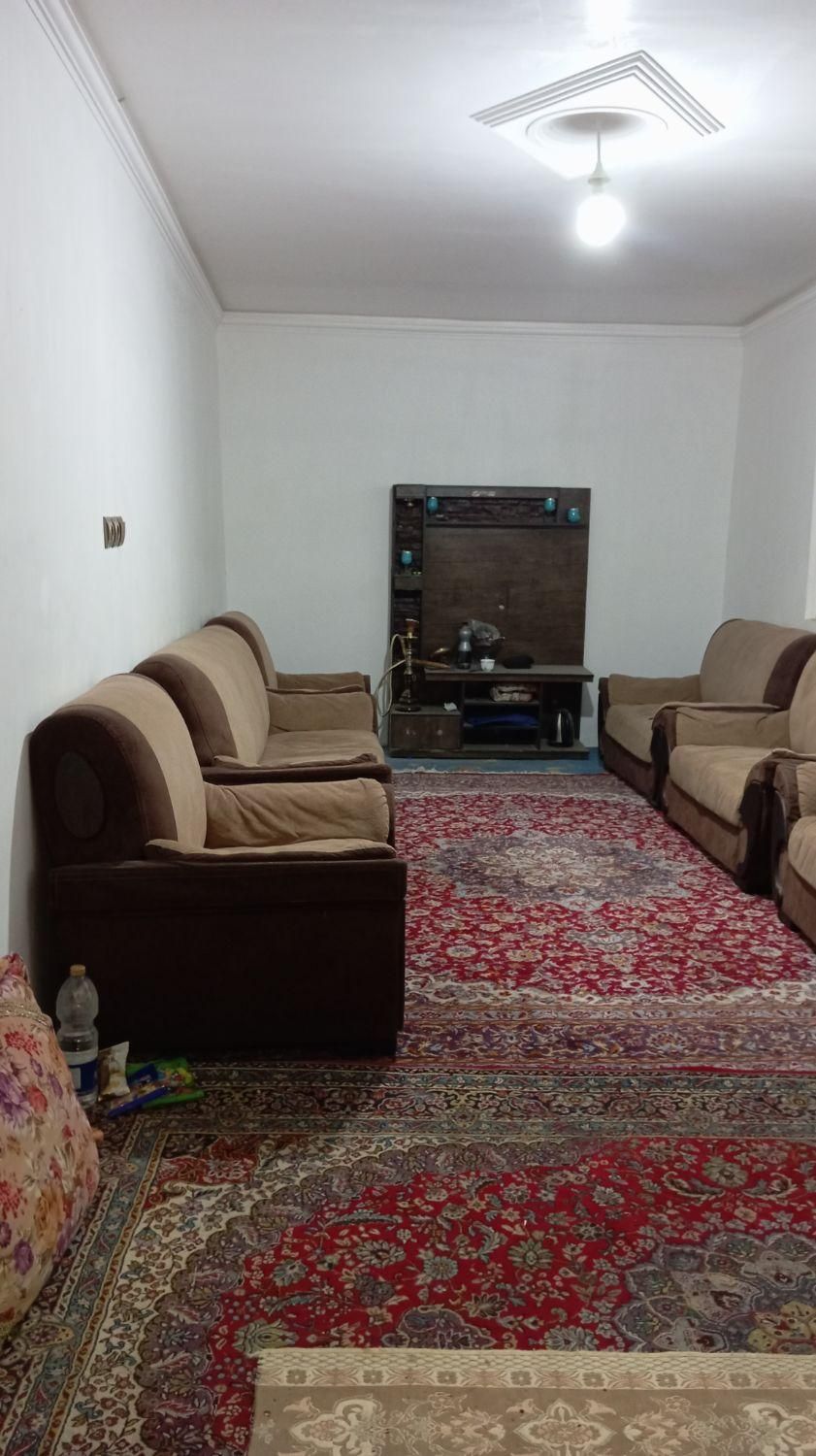 باغچه ۲۵۰ متری با بنا و استخر در باغ زیتون|فروش خانه و ویلا|قرچک, صالح آباد|دیوار