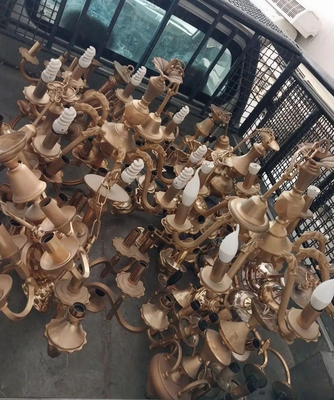 فروشنده و(خریدار)انواع وسایل برنزی در کل کرج|لوستر و چراغ آویز|کرج, باغستان|دیوار
