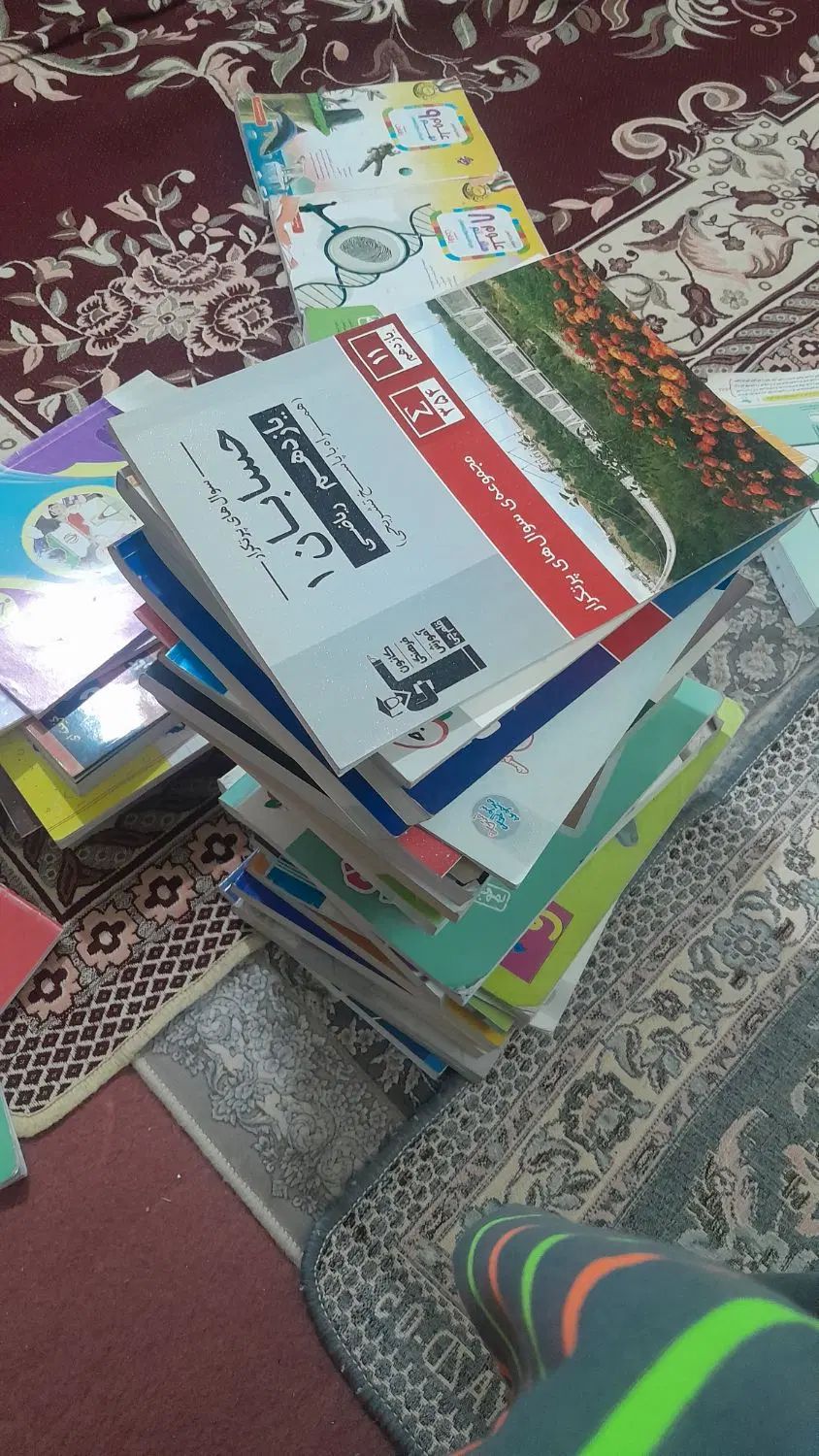کتاب کمک درسی پایه ۸و۹و۱۰و۱۱و۱۲و دانشگاه و پیش دان|کتاب و مجله آموزشی|تهران, قصر فیروزه ۲|دیوار