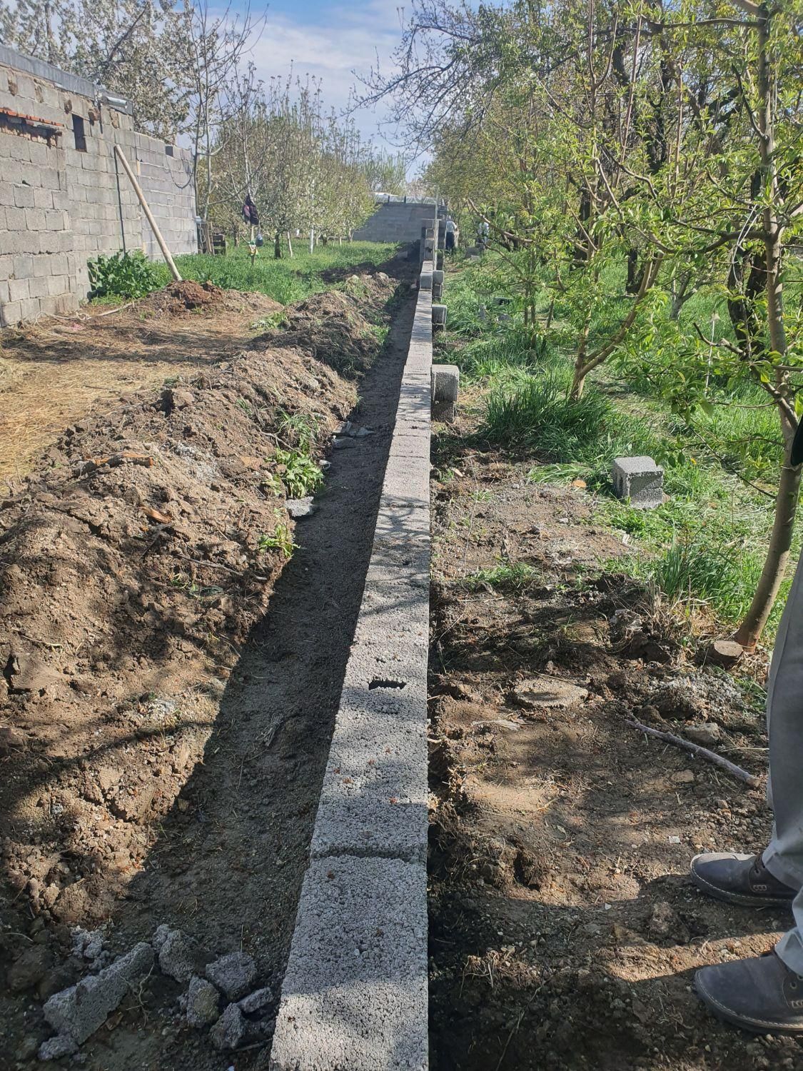 دیوارکشی دور باغ با مصالح صفر تا صد|خدمات پیشه و مهارت|ارومیه, |دیوار