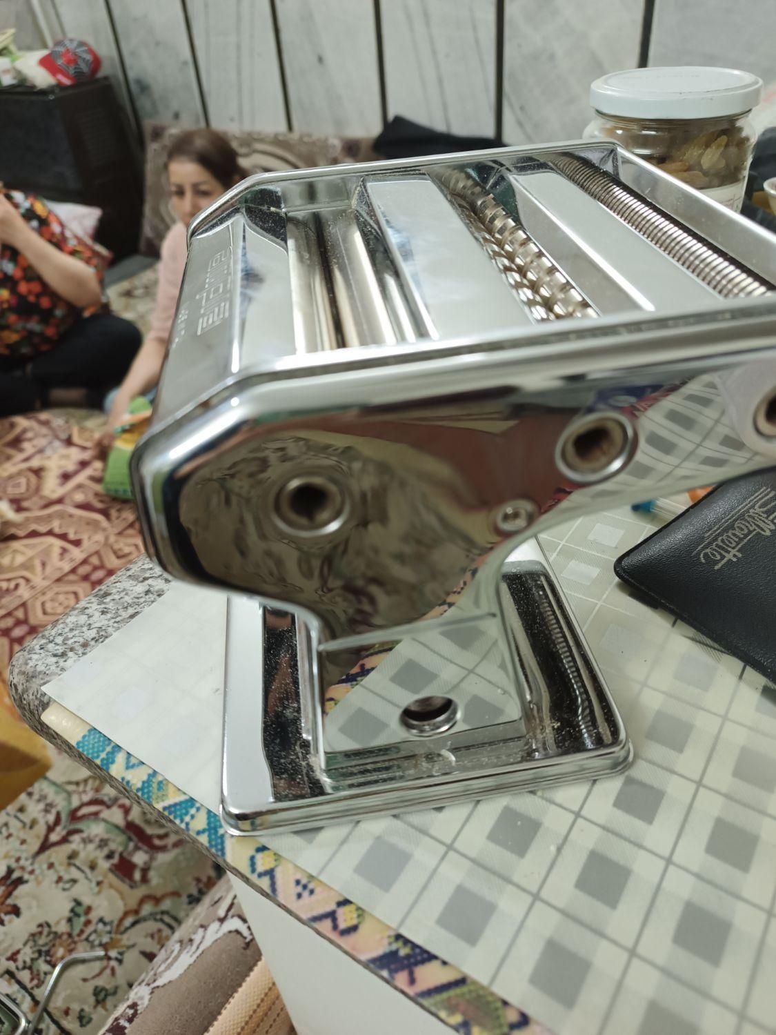 چرخ رشته بری اش|ظروف پخت‌وپز|مشهد, کوشش|دیوار