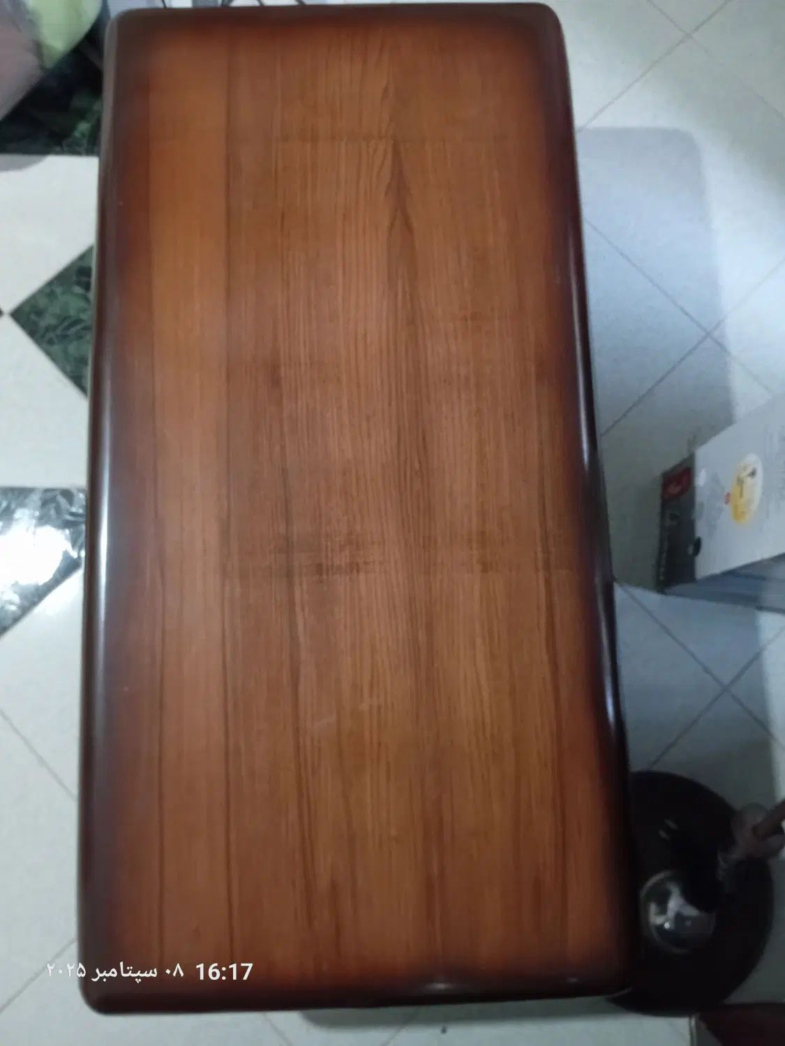 میز چوبی جلو مبلی همراه با شیشه سکوریت ۵ میل|مبلمان خانگی و میز عسلی|کرج, حصار سرجوب|دیوار