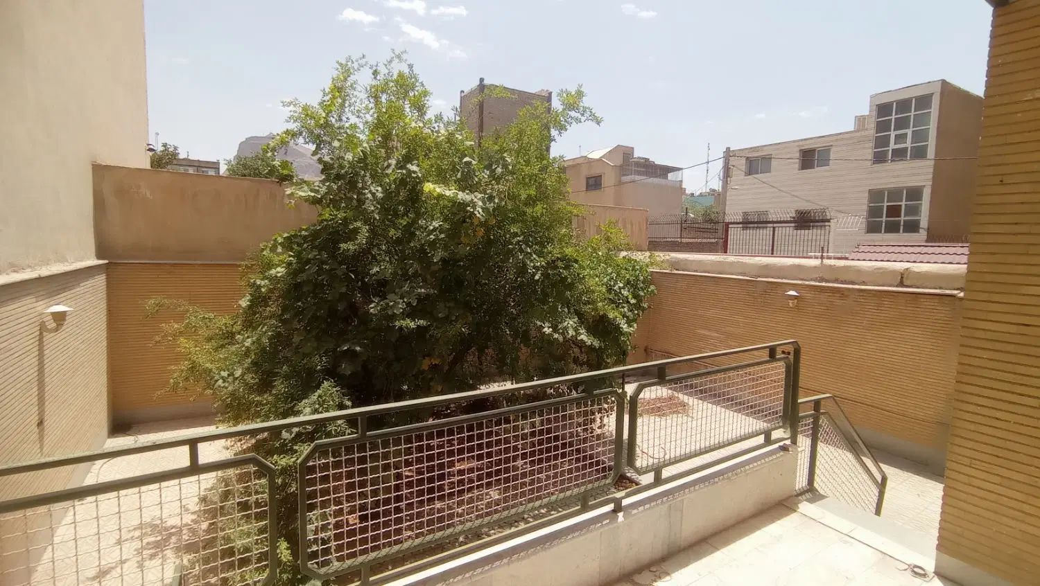 سهروردی/۳۰۰متری/۴خوابه/مناسب آموزشگاه دفتر مهندسی|اجارهٔ خانه و ویلا|اصفهان, باغ زیار|دیوار