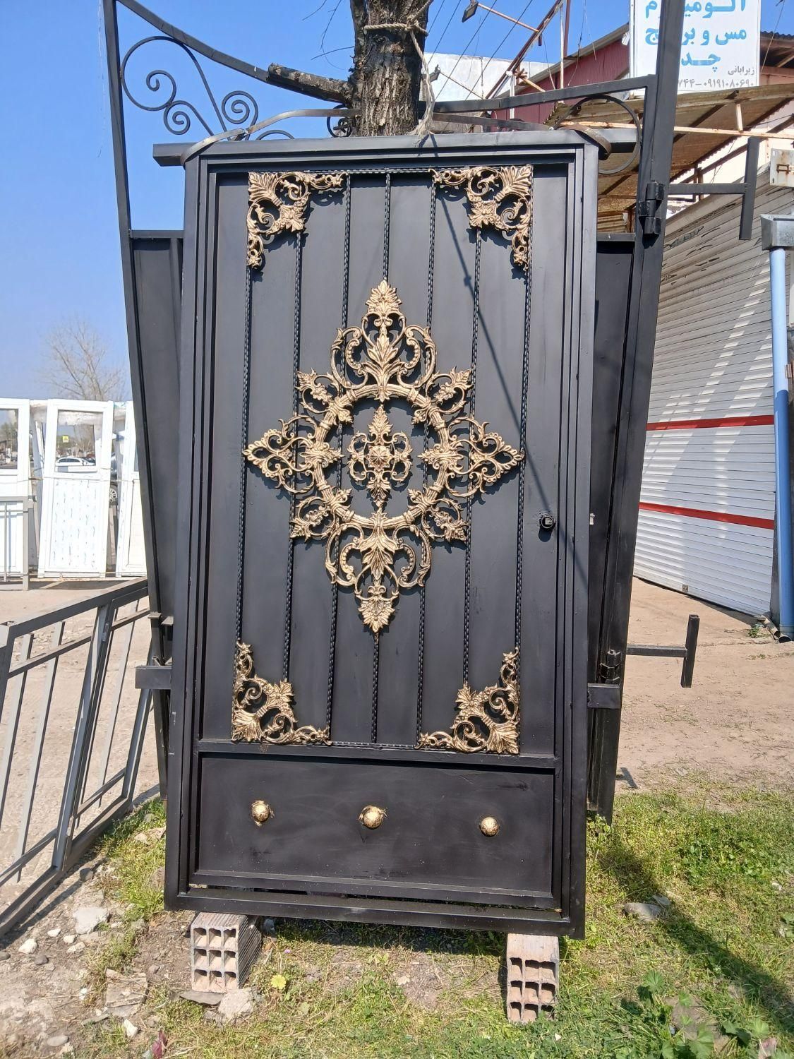 درب آهنی|مصالح و تجهیزات ساختمان|لاهیجان, بوجایه|دیوار