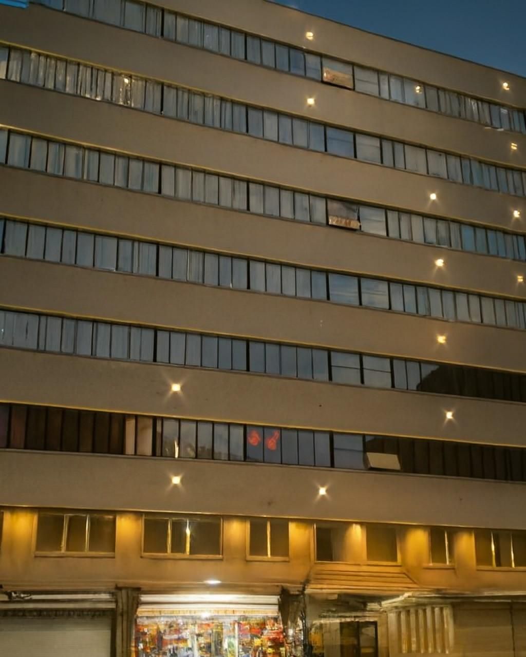 فاز 5 / ساختمان پزشکان پارسیان / کاربری اداری|فروش دفتر کار، اتاق اداری، مطب|پرند, فاز ۵|دیوار