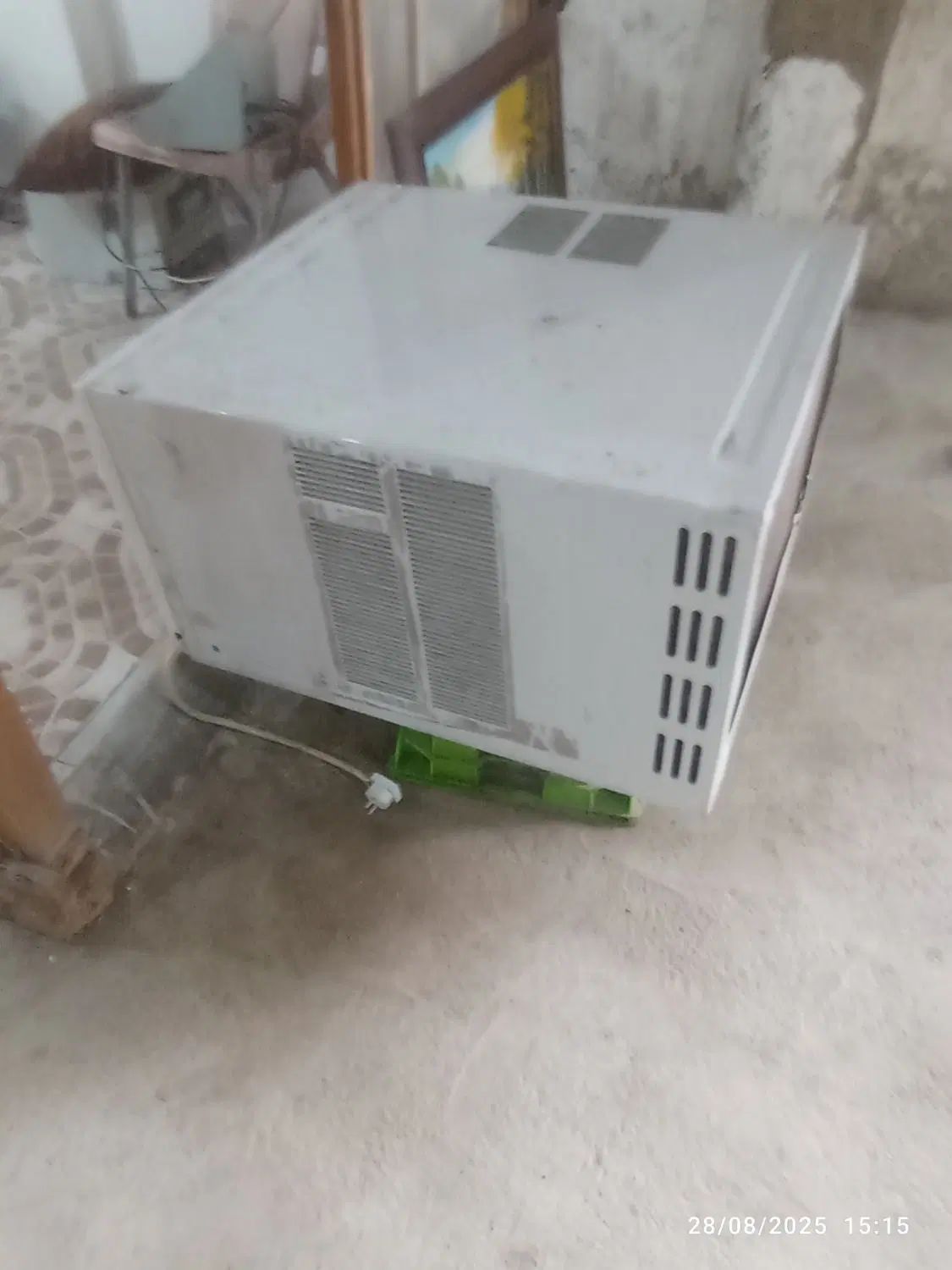 کولر پنجره ای LG|کولر گازی و فن‌کوئل|رشت, عینک|دیوار