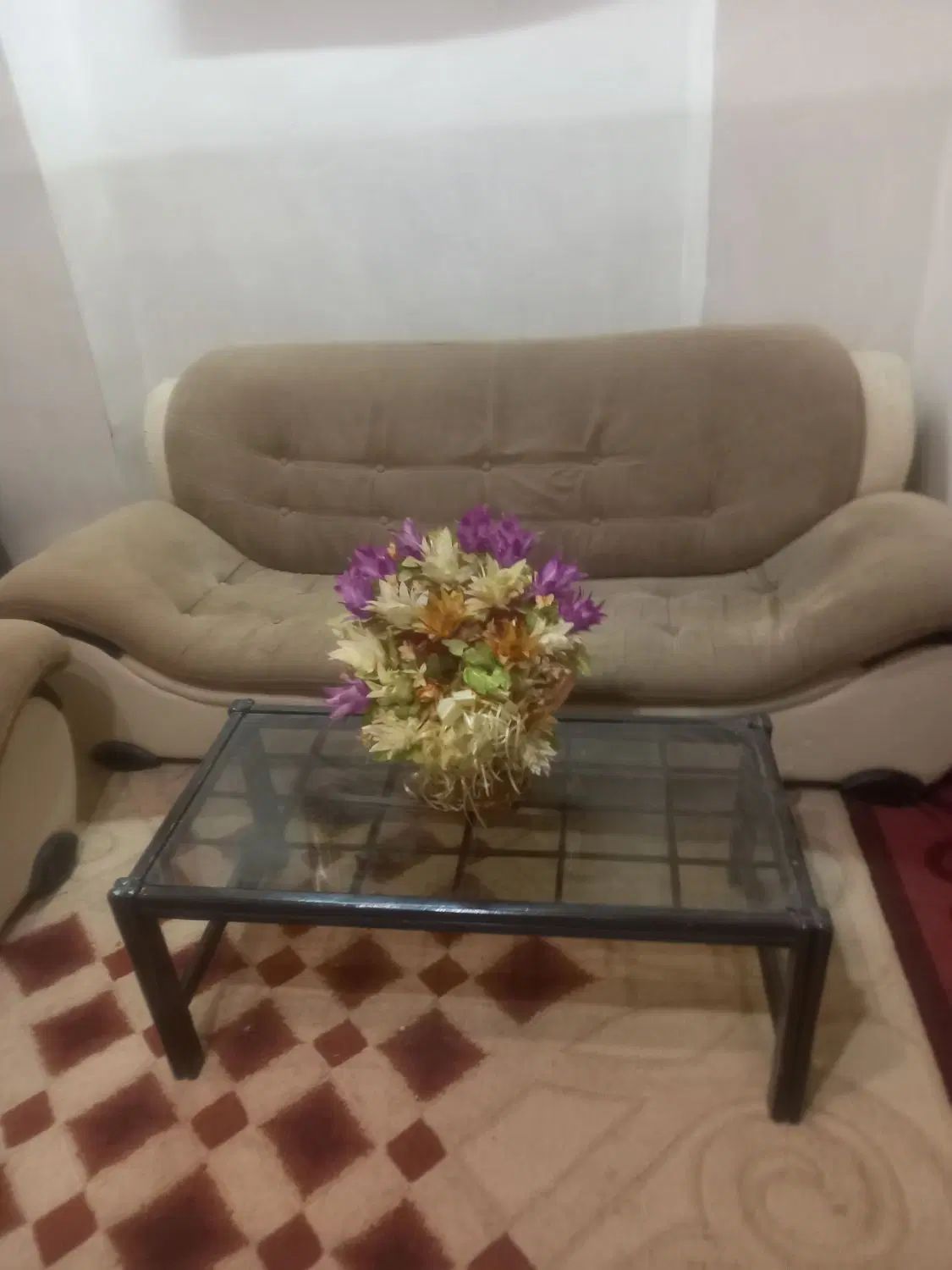 مبلمان راحتی ۵نفره  ۲عددپشتی برجسته جدید|مبلمان خانگی و میز عسلی|نهاوند, |دیوار
