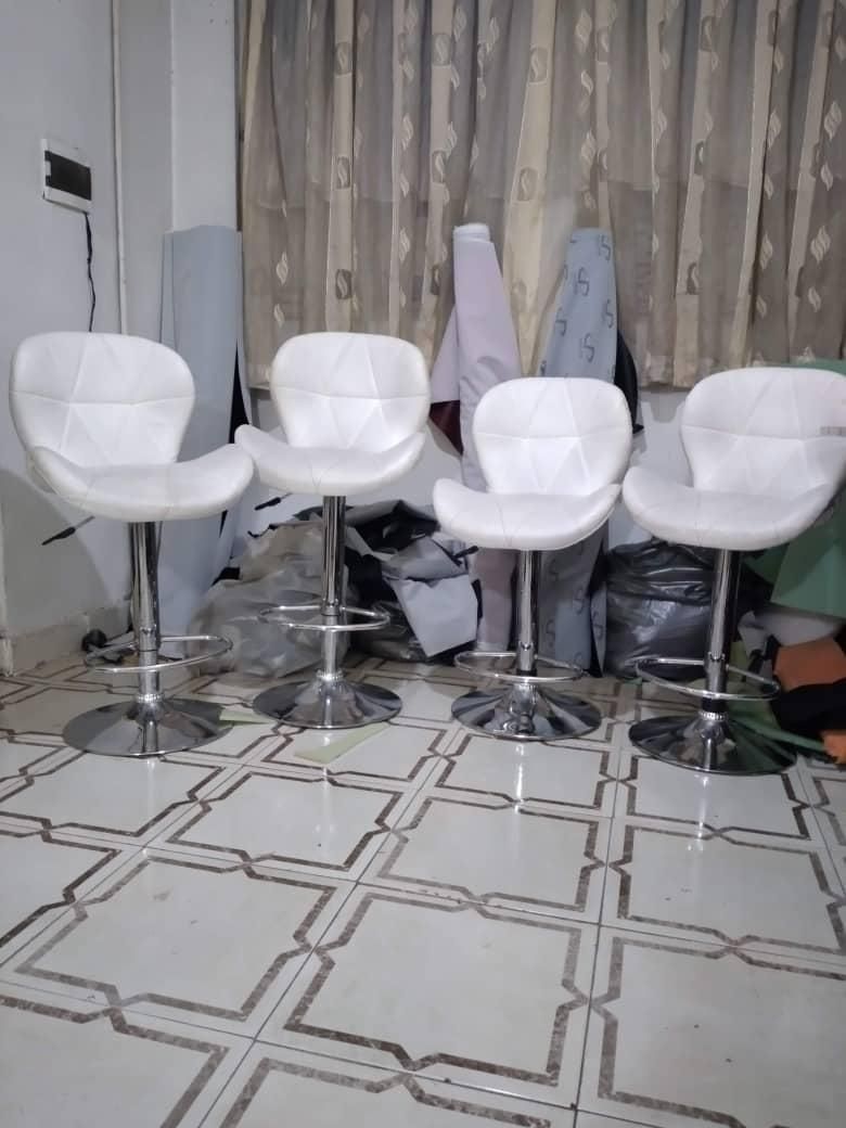 تعمیرات مبل خانگی، صندلی اداری وناهارخوری و اپنی|خدمات پیشه و مهارت|کرج, شهرک جهان‌نما|دیوار