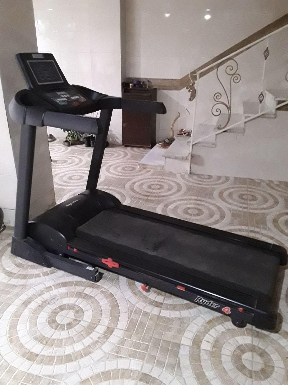 تردمیل اصل تایوان برند lmpulse|تجهیزات ورزشی|لاهیجان, قیام|دیوار