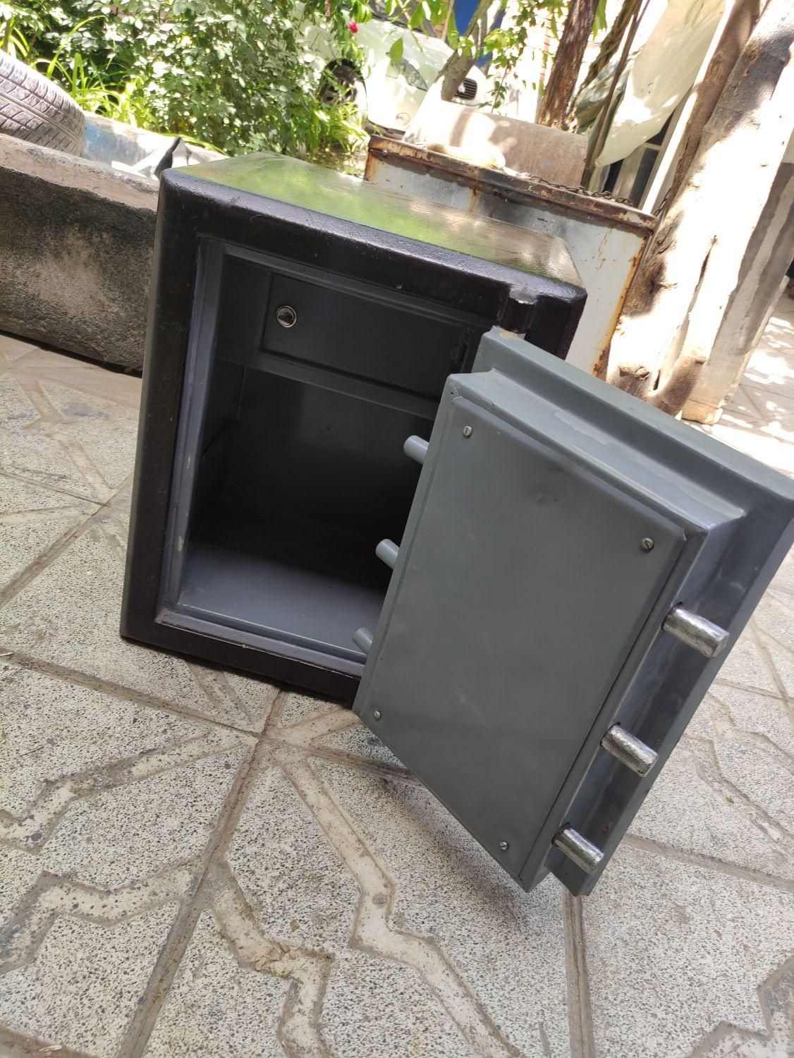 گاوصندوق بتنی سنگین گاو صندوق|ابزارآلات|مشهد, شهرک شهید باهنر|دیوار