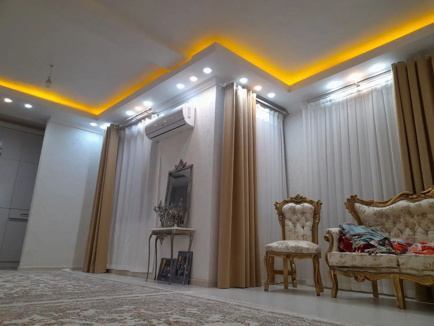 خدمات برق و سیم کشی مدرن ساختمان|خدمات پیشه و مهارت|نقده, |دیوار