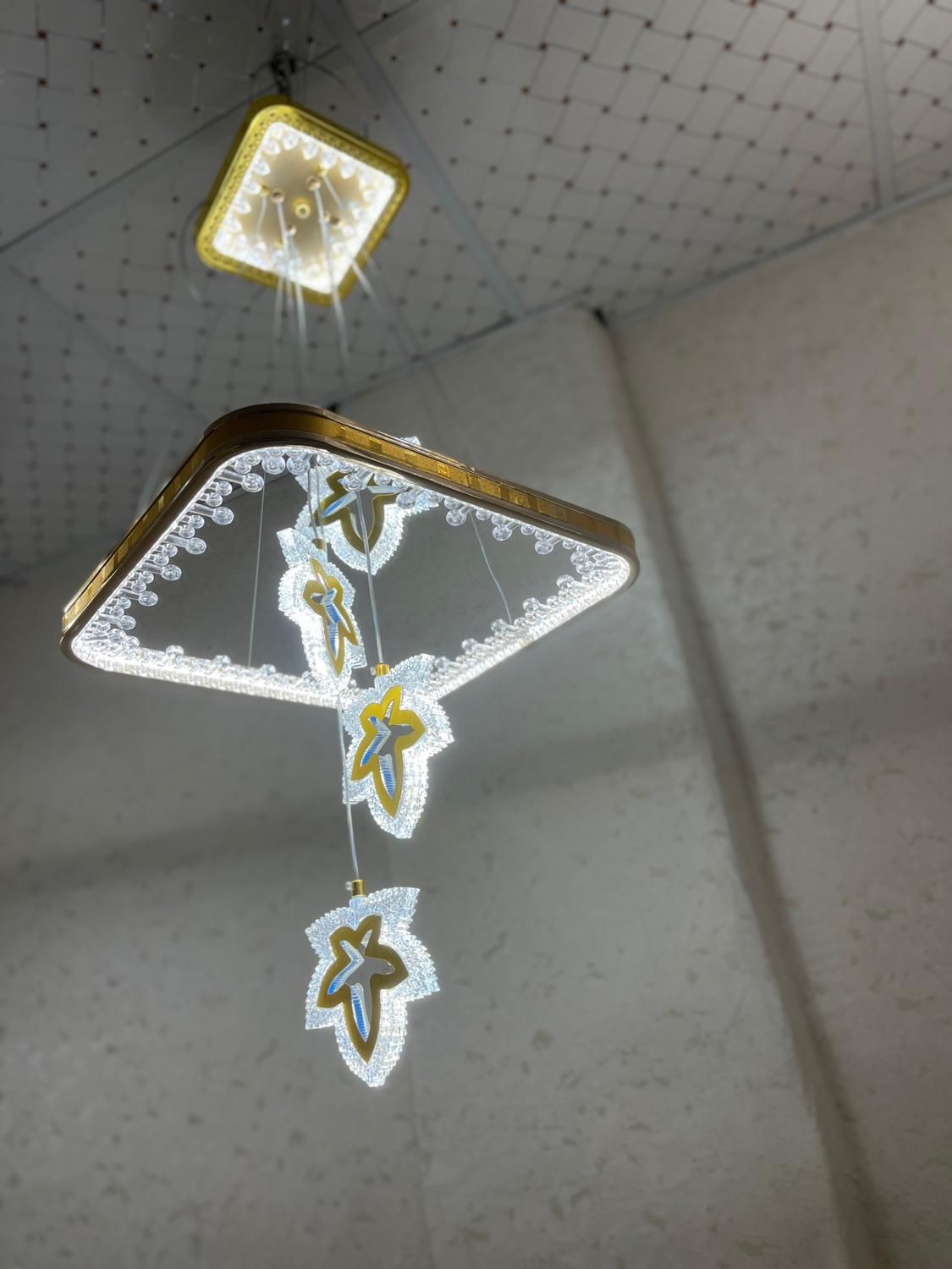 لوستر سه شعله کریستال هوشمند با ریموت کنترل|لوستر و چراغ آویز|تهران, نیروی هوایی (پیروزی)|دیوار