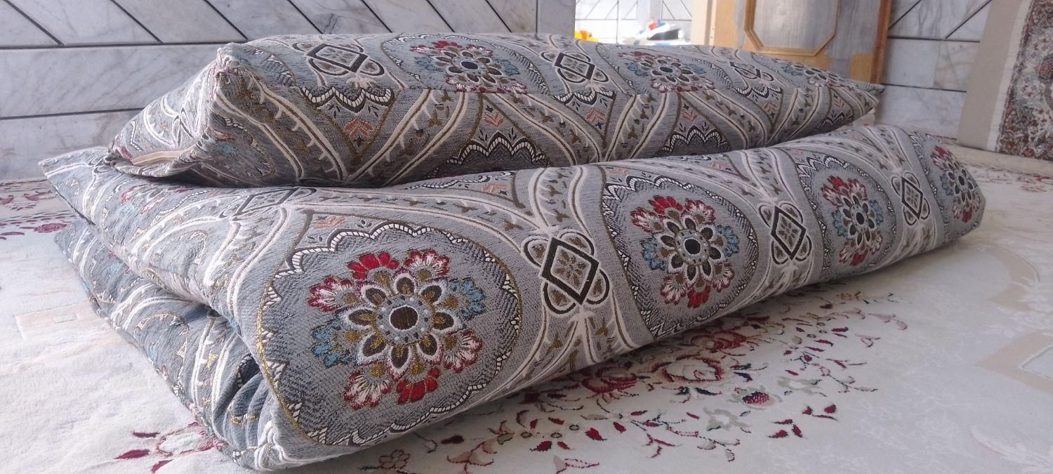 تشک دونفره|رختخواب، بالش، پتو|خمینی‌شهر, |دیوار