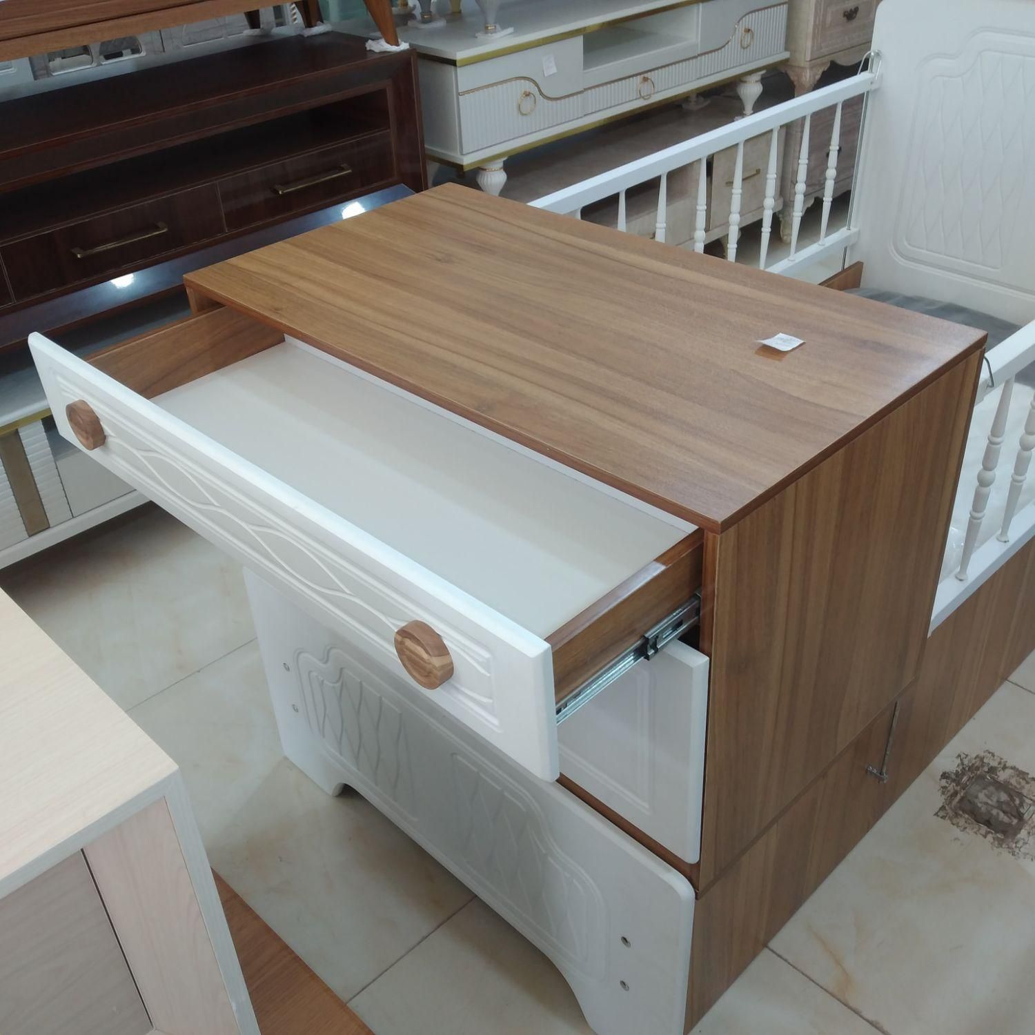 تخت نوزاد و نوجوان|تخت و سرویس خواب|آبسرد, |دیوار