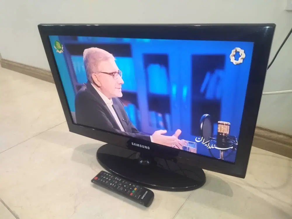 ال سی دی۲۲اینچ سامسونگ دیجیتال سرخود|تلویزیون و پروژکتور|مشهد, آبادگران|دیوار